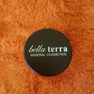 Bella Terra Mineral Foundation